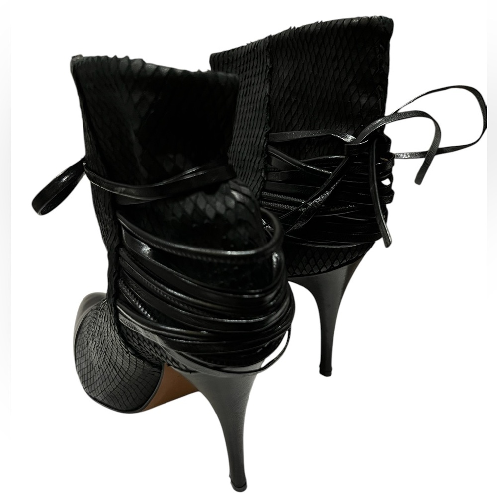 Iro booties - Picture 14 of 14